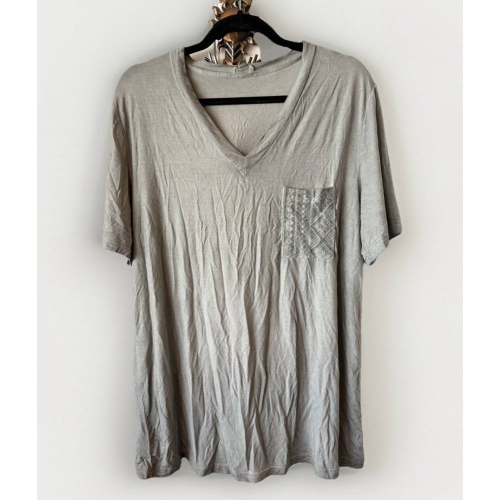 POL Sage Green V-Neck Tee with Embroidered Lace Pocket Size L
